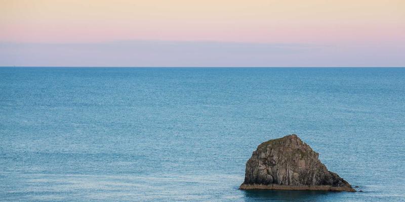 超越通用模板：定制化应用与Android平台上的流畅动效实现